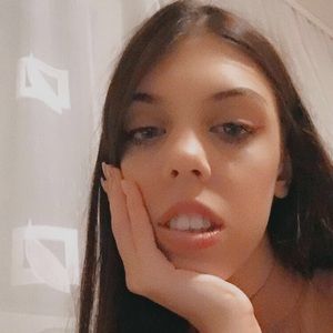 Meet your Posher, Anya